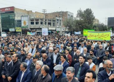 حضور پرشور مردم ولایی پارس‌آبادمغان در راهپیمایی یوم‌الله ۱۳ آبان